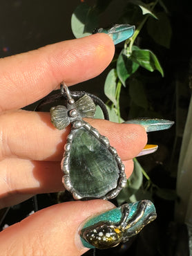 Seraphinite & Bow Tie Prehnite Pendant