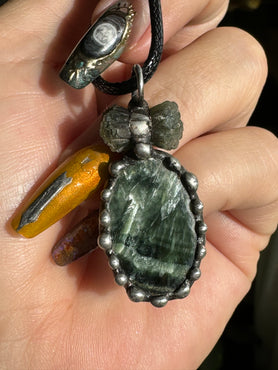 Seraphinite & Bow Tie Prehnite Pendant