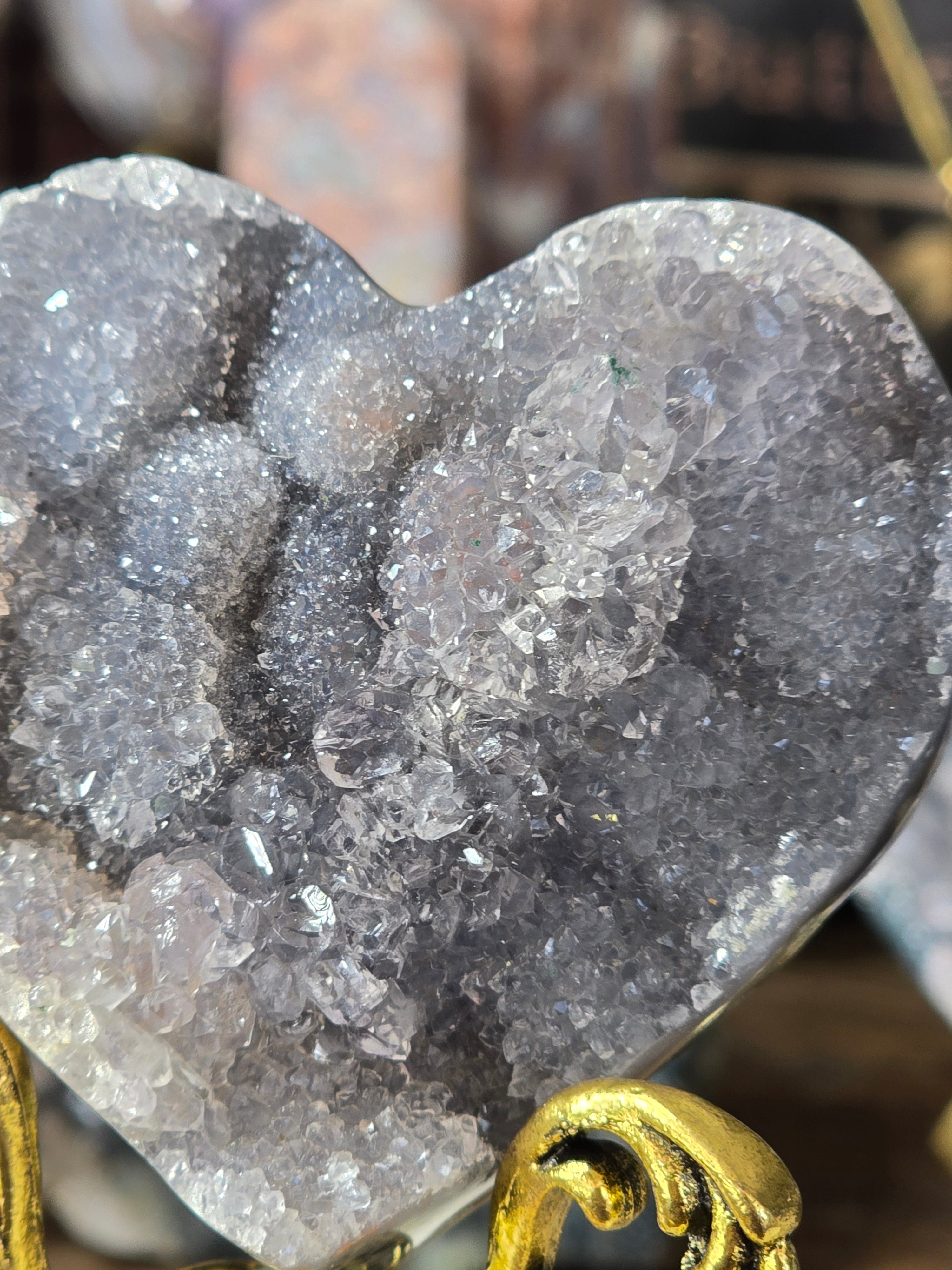 Flower Amethyst Heart Carving